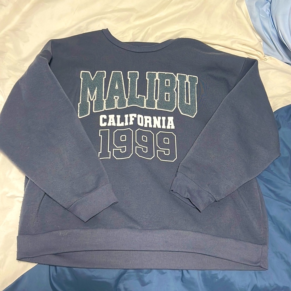 Dusty blue Justify crewneck